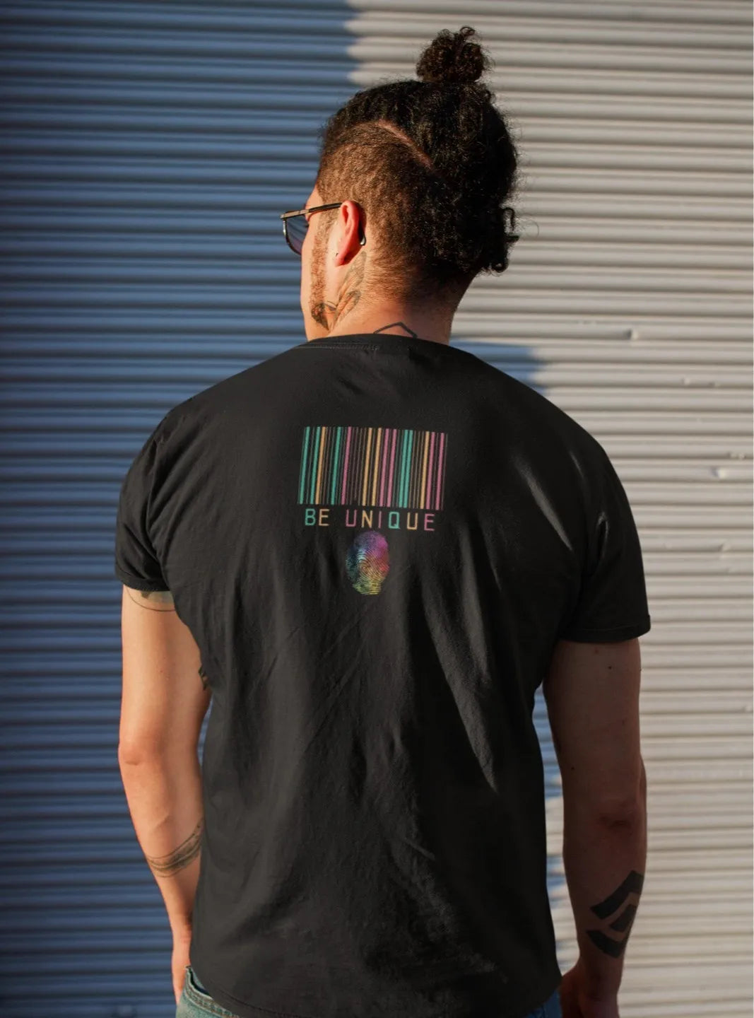 BE UNIQUE T-Shirt